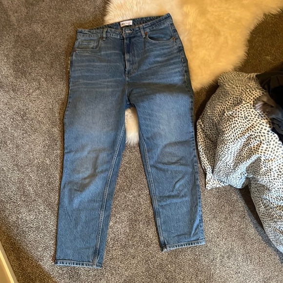Zara Mon Fit Comfort Jean - Picture 2 of 3